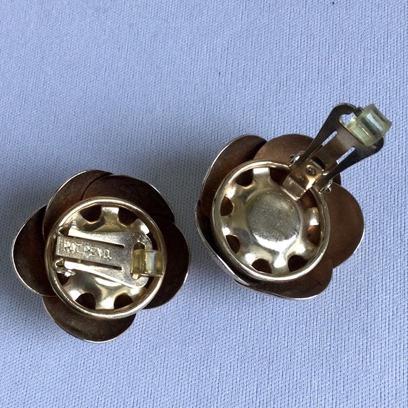 Vintage Flower Clip On Earrings - Picture 3 of 5
